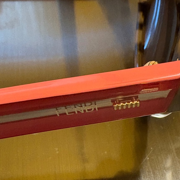 Fendi, Women's Cat Eye Sunglasses, Preowned - Picture 2 of 3